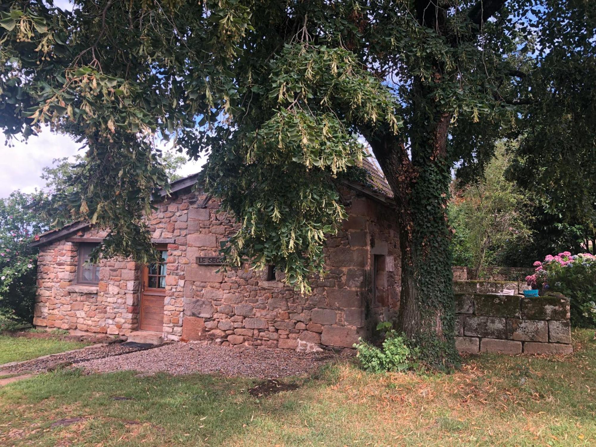 Gites Des Ecuries De Saint Maurice Lacapelle-Marival Buitenkant foto